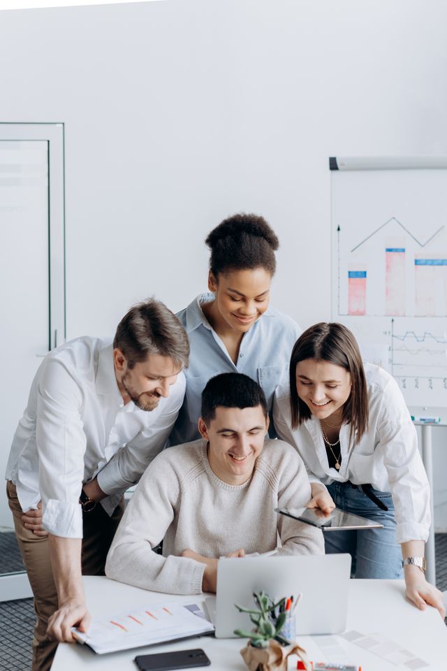 Dynamics 365 Sales cRM Kimler İçin Uygundur Dynamics 365 Sales Kimler İçin Uygundur